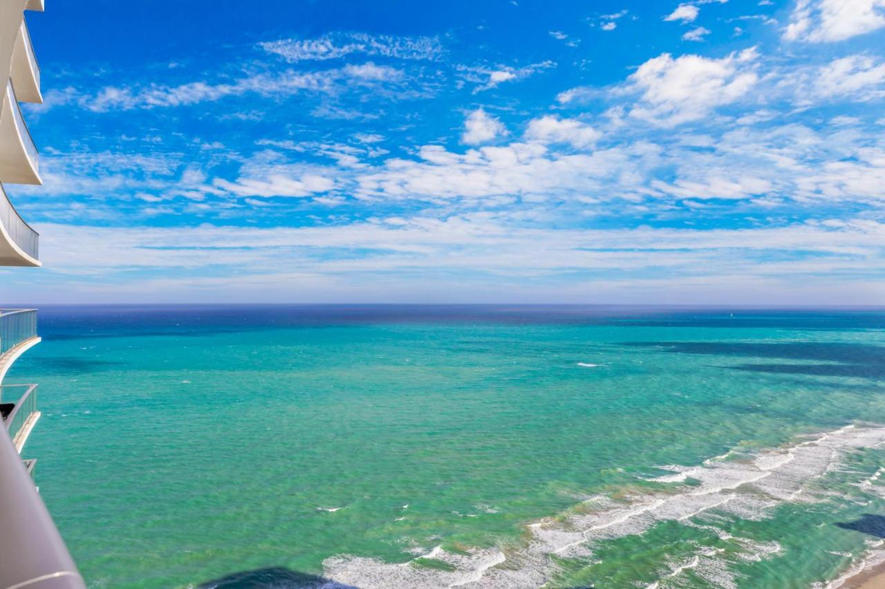 Seashore Resort: Beachfront 2-Bedroom with Ocean View and Rooftop Amenities Hollywood Exterior photo