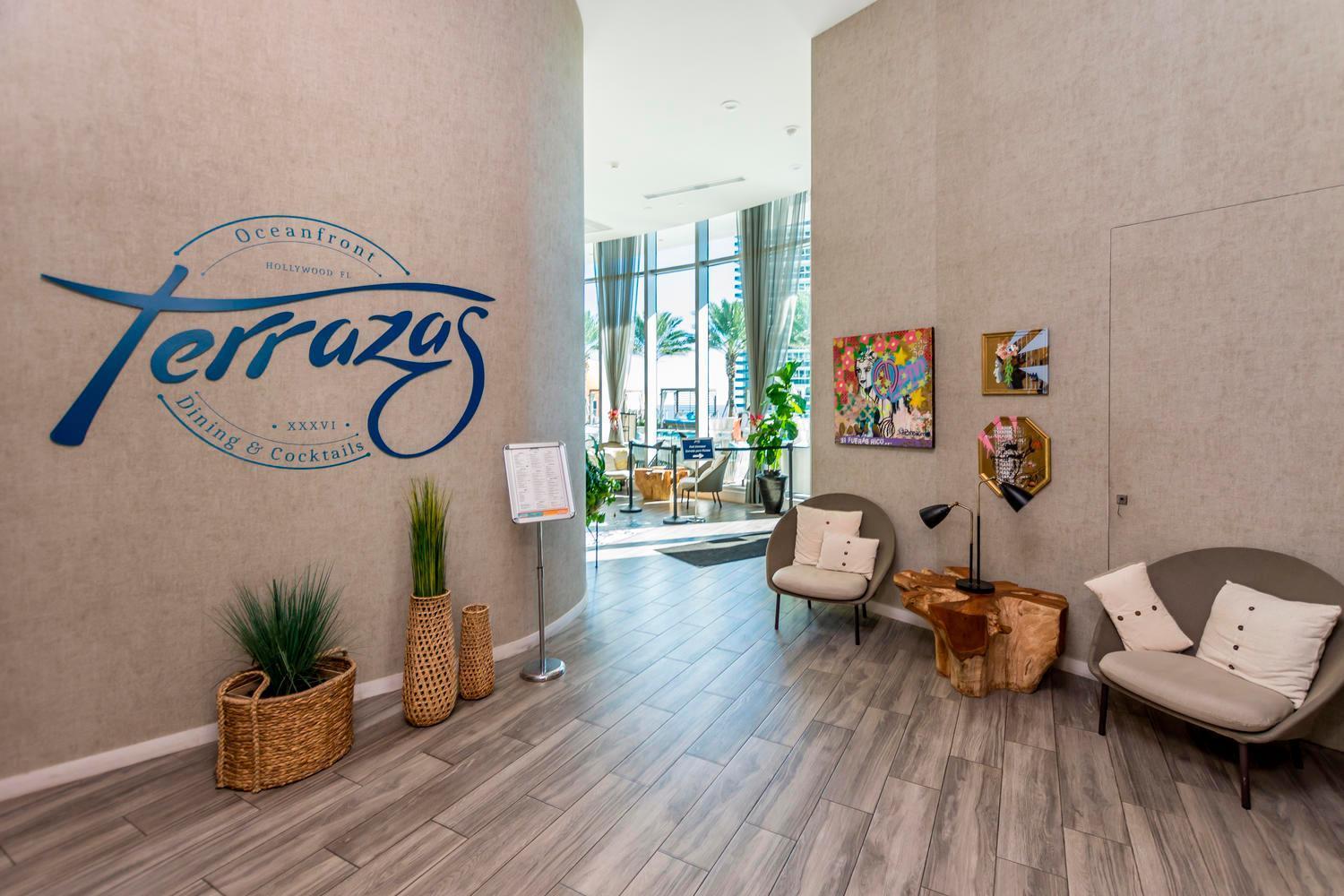 Seashore Resort: Beachfront 2-Bedroom with Ocean View and Rooftop Amenities Hollywood Exterior photo
